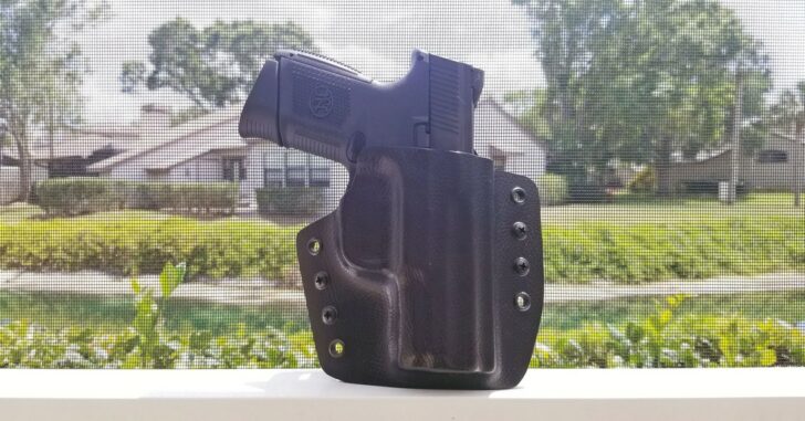 [HOLSTER REVIEW] Squared Away Customs Oscar OWB Holster (And Awesome New Dump Trays)