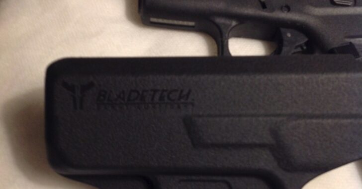 #DIGTHERIG – Scott and his Glock 42 or 43 in a Bladetech Holster