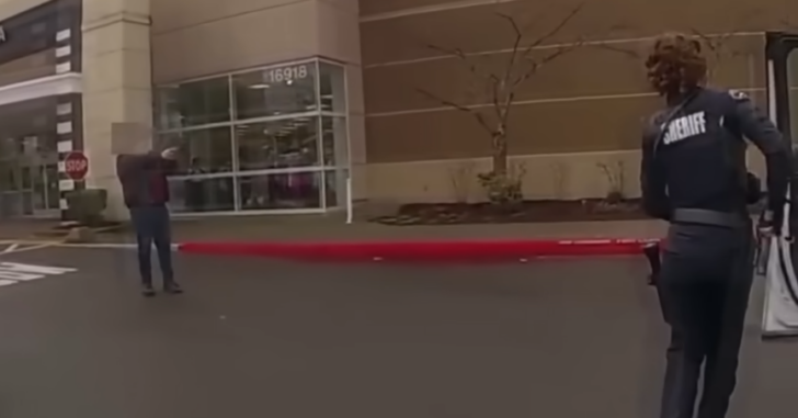 WATCH: Armed Citizen Helps Officer Capture Suspects In Kohl’s Parking Lot